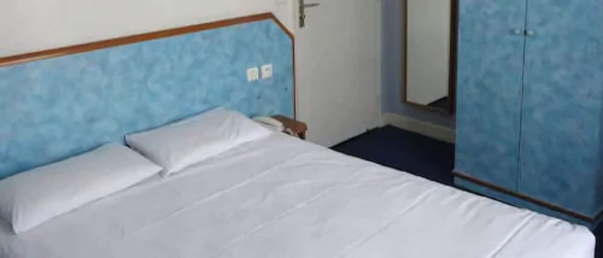 Hotel Royal Mansart Paris Luaran gambar